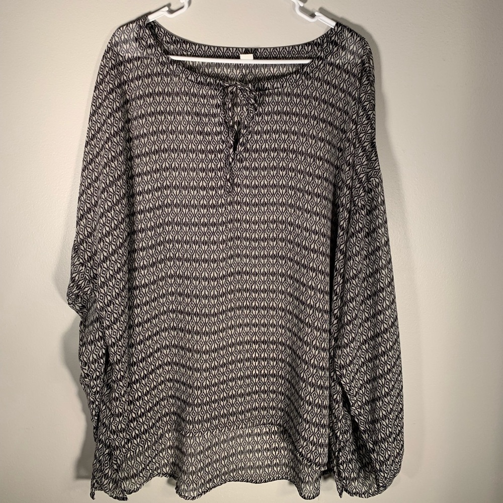 NWOT Old Navy sheer long sleeved blouse